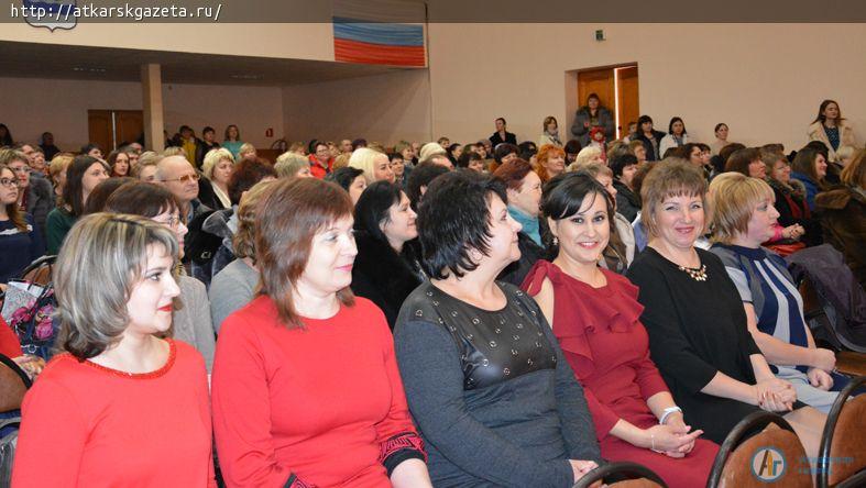Сегодня названы имена лучших педагогов года Аткарского района (ФОТО)