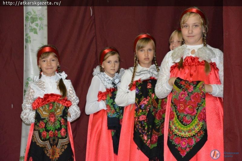 Сегодня небо над Ершовкой озарилось праздничным фейерверком (ФОТО)