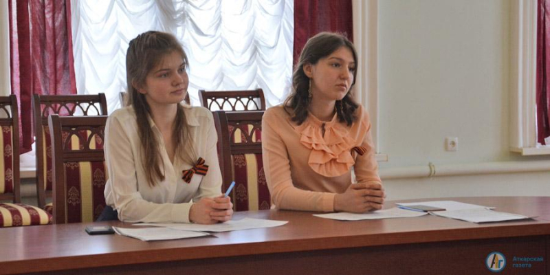 Сегодня  обязанности руководителей района исполняют школьники