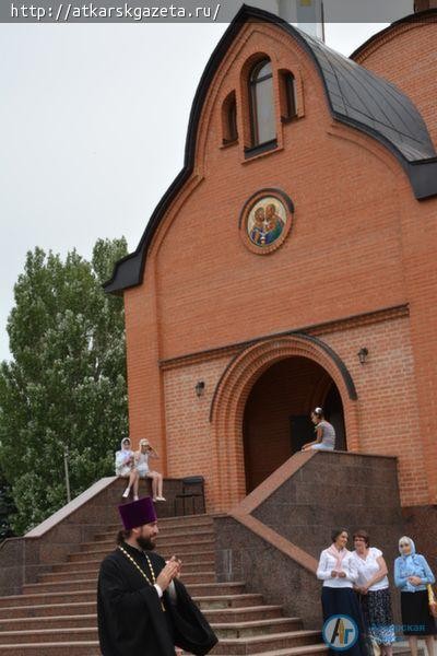 Сегодня Петропавловский храм отмечает престольный праздник (ФОТО)