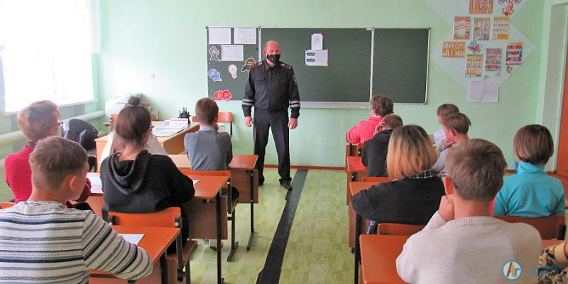 Сельским школьникам рассказали о пользе фликеров 