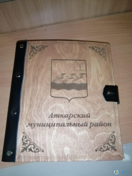 Сергей Игнатьев стал участником конкурса саратовских сувениров