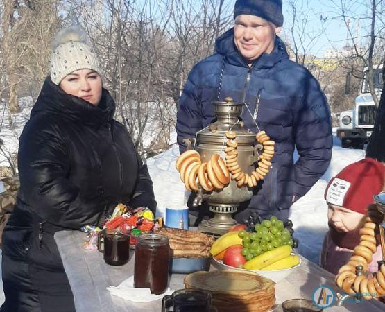 Широкую масленицу проводили на улице Набережной