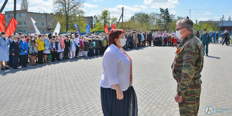 Школьникам показали военную технику изнутри