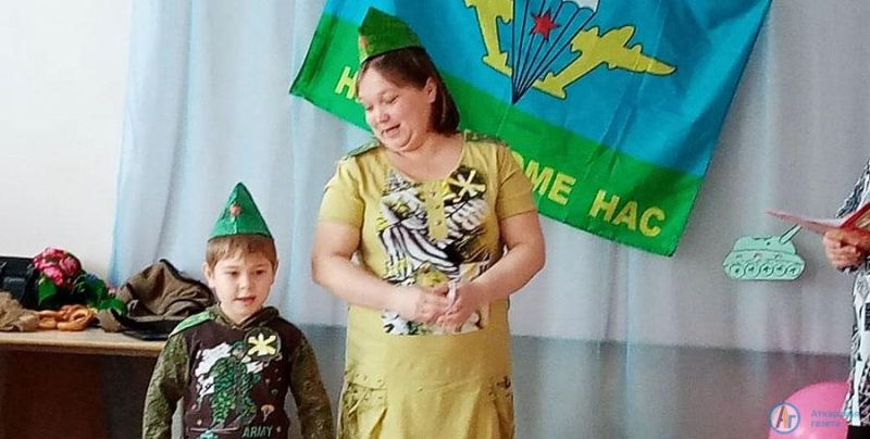 Школьники рассказали Марфинским детям о подвиге предков 