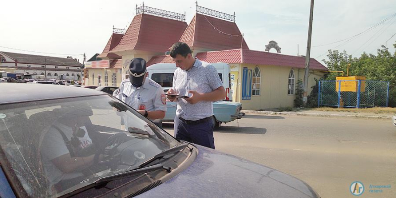 Среди автомобилистов нашли трех налоговых должников