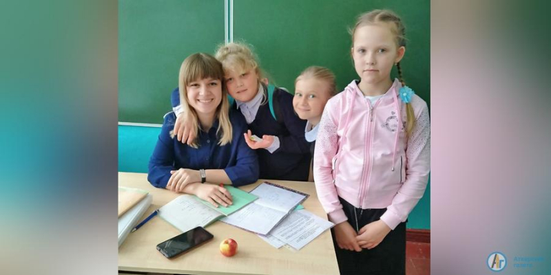 Студентка СГУ Мария Тимонова проходит практику в Озерное школе