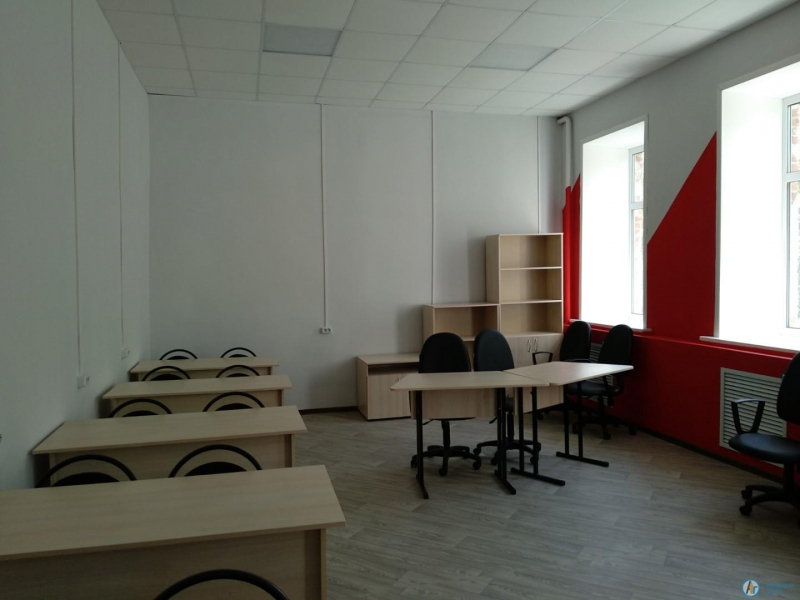 "Точку роста" в Даниловке оснастили новой мебелью