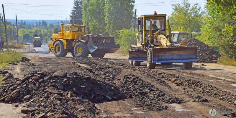 Транзитный коридор. Асфальт на Лермонтова укладывают в два слоя