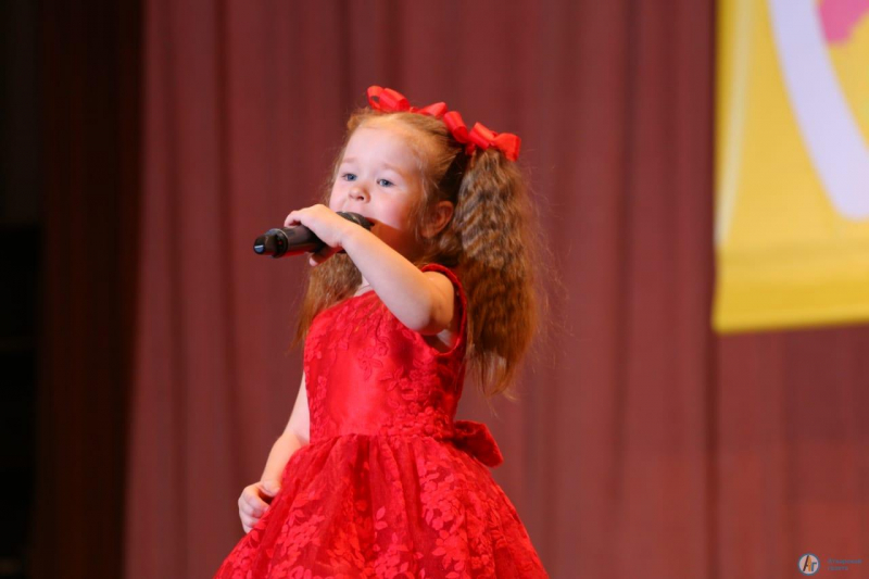 Трехлетняя аткарчанка победила во Всероссийском вокальном конкурсе