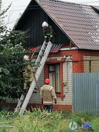 Утром на Московской загорелся жилой дом