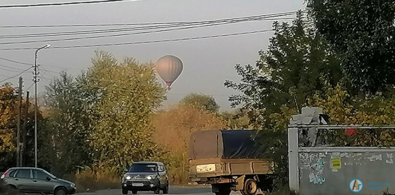 Утром над Аткарском парил воздушный шар