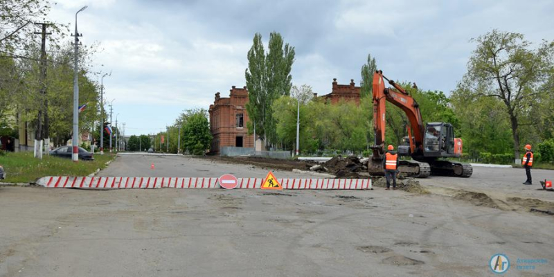 В Аткарске частично перекрыли движение на центральной улице