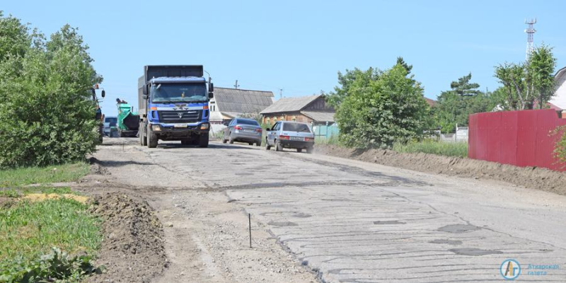 В Аткарске начался сезон ремонта дорог 