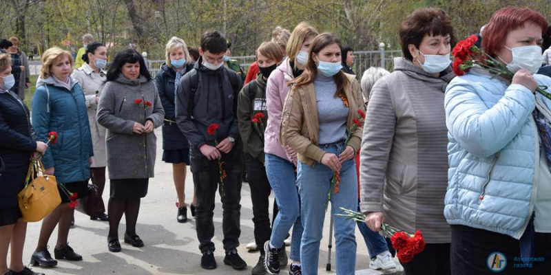В Аткарске наградили 13 ликвидаторов аварии на Чернобыльской АЭС 