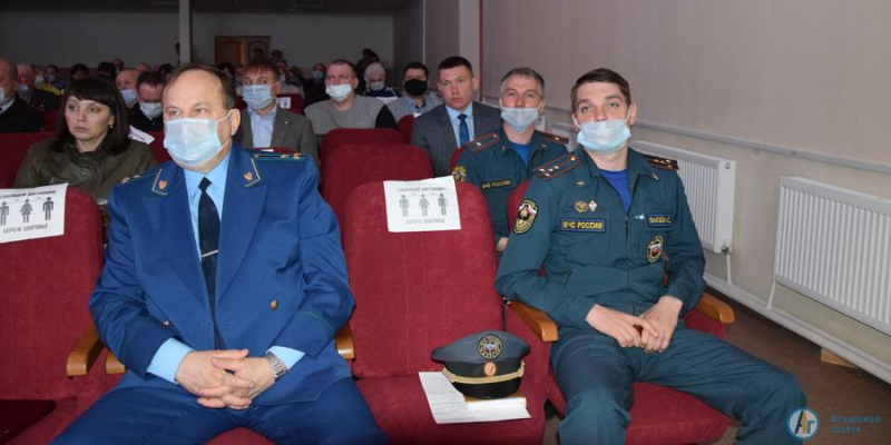 В Аткарске наградили 13 ликвидаторов аварии на Чернобыльской АЭС 
