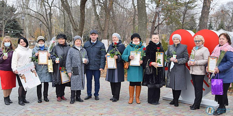 В Аткарске наградили активистов «Бабушкиного патруля»