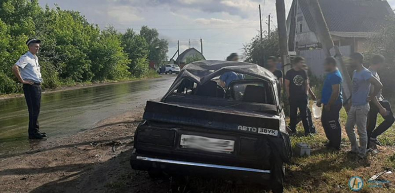 В Аткарске опрокинулась машина с трехлетним пассажиром