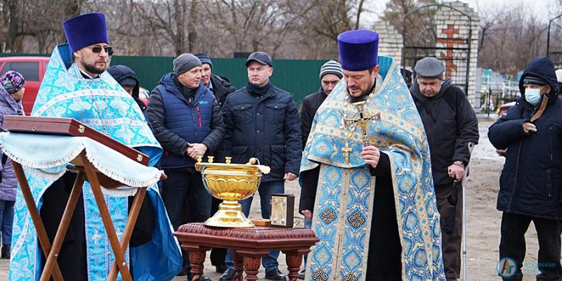 В Аткарске освятили строительство храма Алексия человека Божия