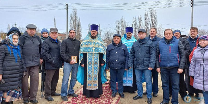 В Аткарске освятили строительство храма Алексия человека Божия