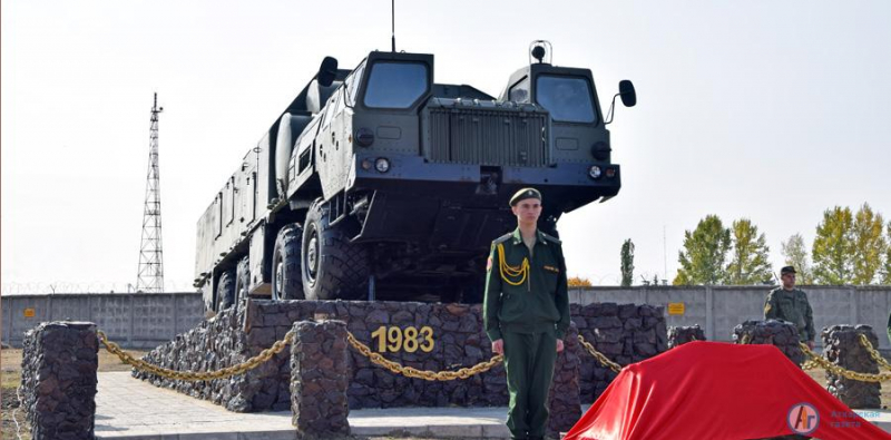 В Аткарске открыли памятник воинам-ракетчикам