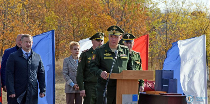 В Аткарске открыли памятник воинам-ракетчикам