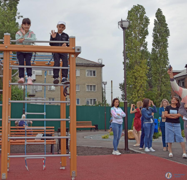 В Аткарске открылся спортивный сквер «Юность»