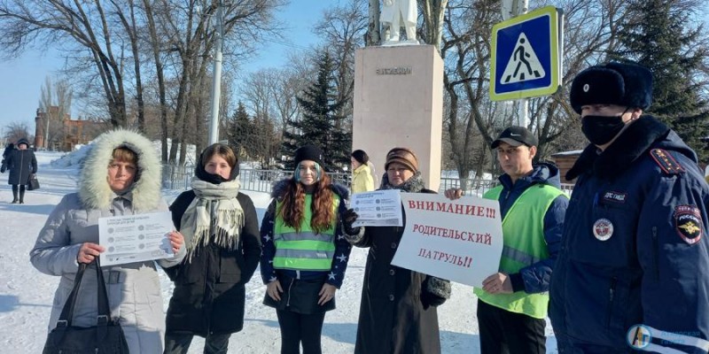 В Аткарске пешеходов призвали переходить улицу правильно