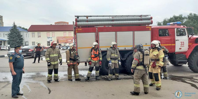 В Аткарске по пожарной тревоге эвакуировали посетителей Nсити