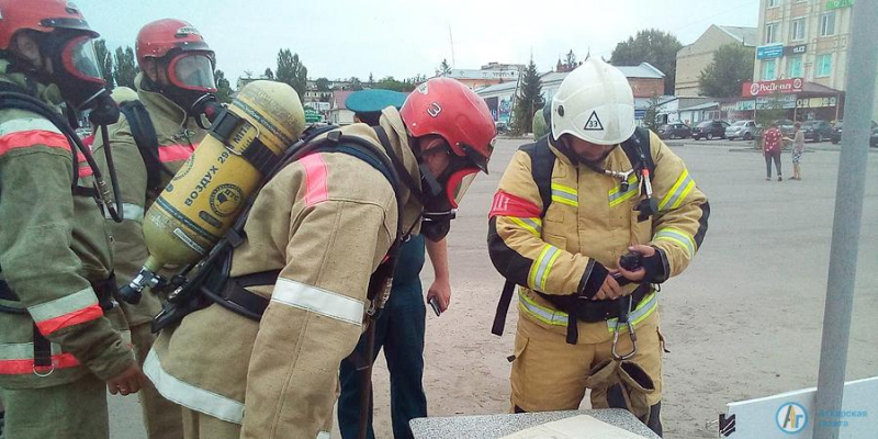 В Аткарске по пожарной тревоге эвакуировали посетителей Nсити