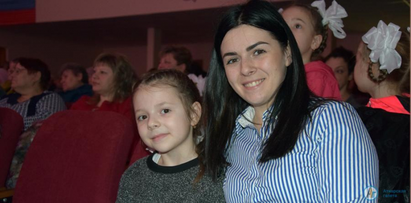 В Аткарске поздравили с 8 марта прекрасных и милых дам