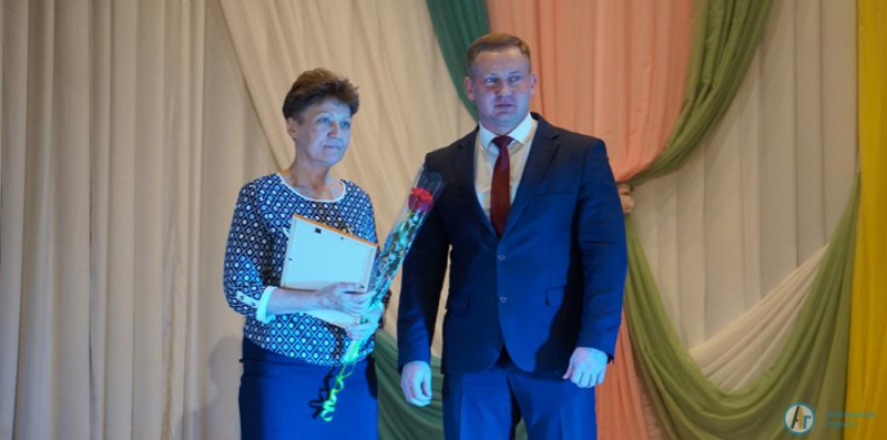 В Аткарске поздравили с 8 марта прекрасных и милых дам