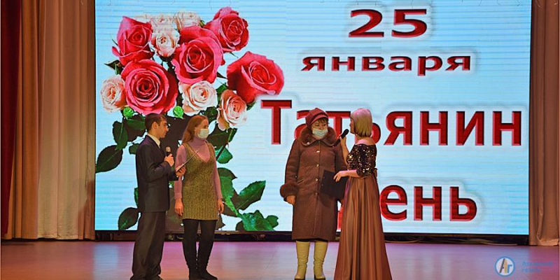 В Аткарске прошел первый праздничный концерт