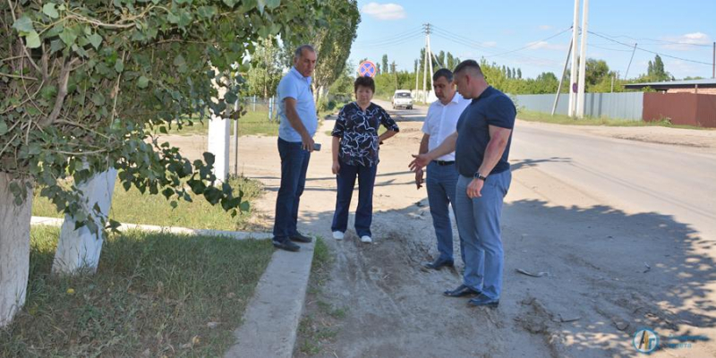 В Аткарске строят тротуары на популярных пешеходных маршрутах