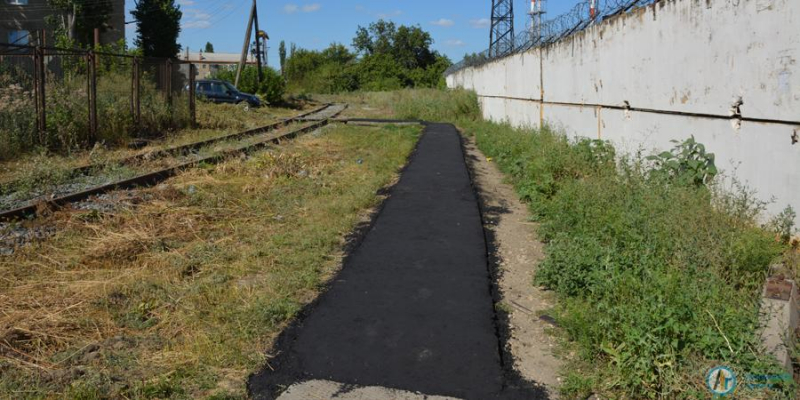 В Аткарске строят тротуары на популярных пешеходных маршрутах