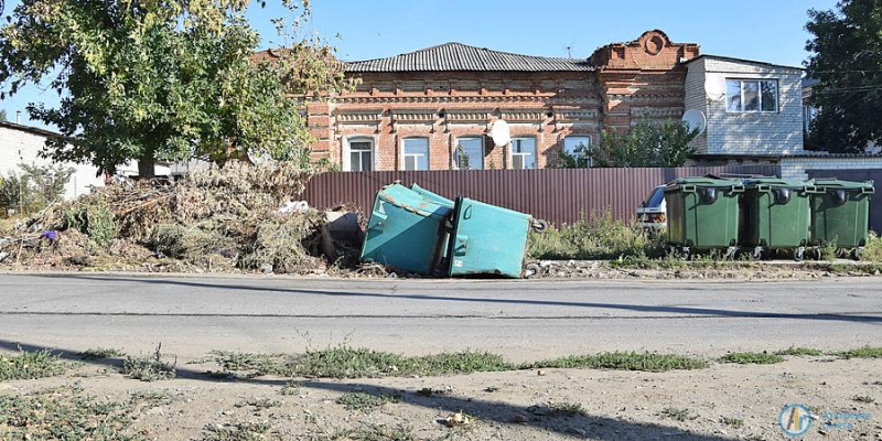 В Аткарске установили современные мусорные баки