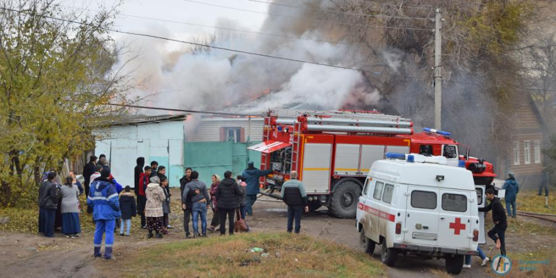 В Аткарске вспыхнул жилой дом 