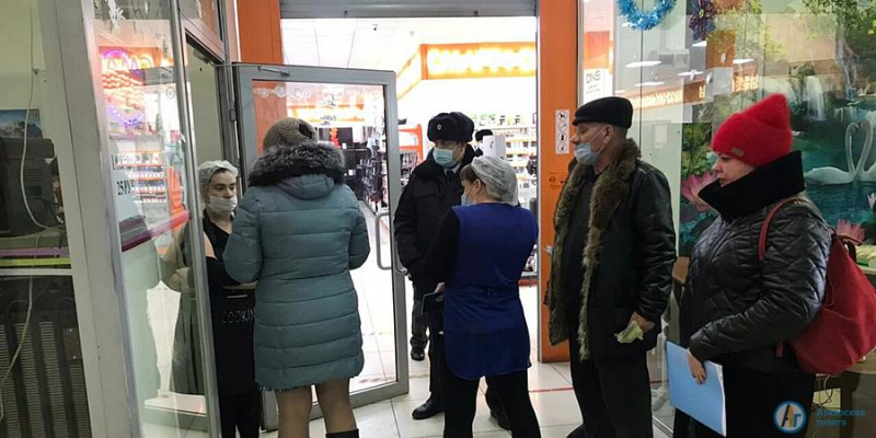 В Аткарске выявили двух нелегальных продавцов 
