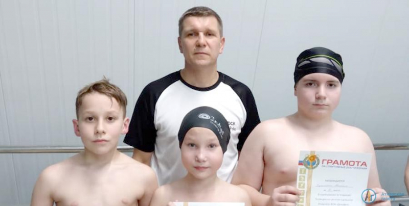 В Аткарске выявили самых быстрых пловцов