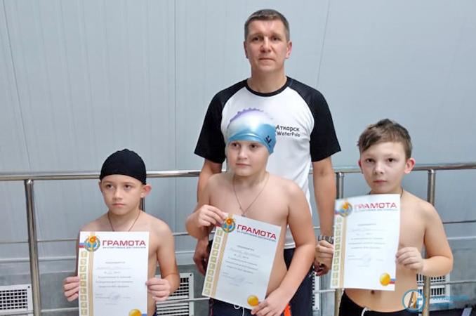 В Аткарске выявили самых быстрых пловцов