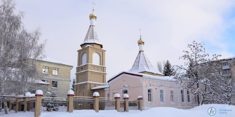 В аткарских храмах празднуют Крещение Господне