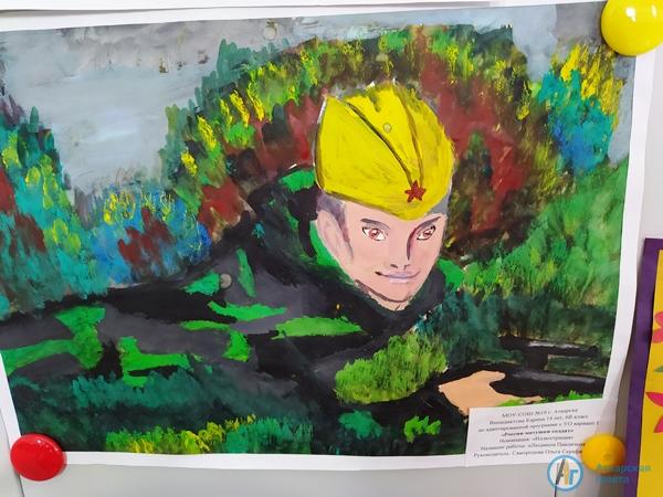В Аткарском КЦСОН открыта выставка рисунка "России-матушки солдат"