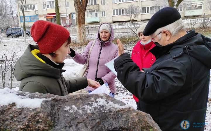 В аткарском парке прошла экскурсия к разрушенному храму