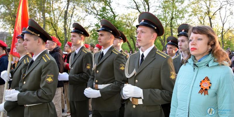 В Аткарском парке зажглись сотни «Свечей памяти»