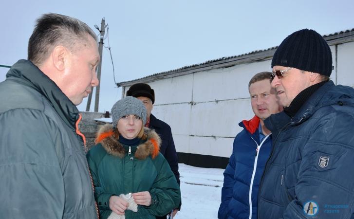 В аткарском селе зампреда Стрельникова удивили планами выращивания клубники