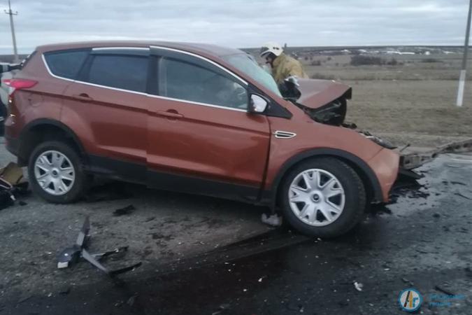 В аварии "скорой" и "форда" пятеро пострадавших и один погибший