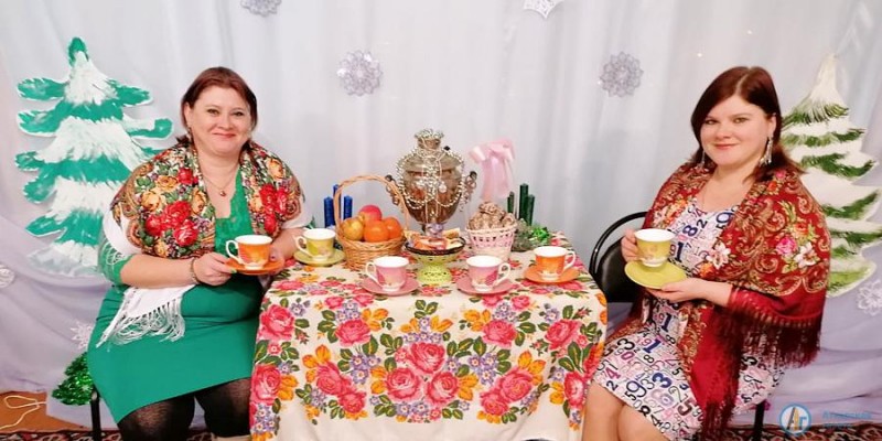 В Большеекатериновском ДК звучали веселые мелодии народных песен