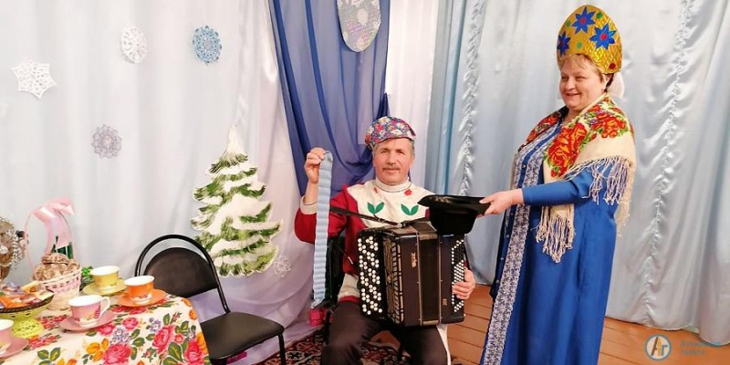 В Большеекатериновском ДК звучали веселые мелодии народных песен
