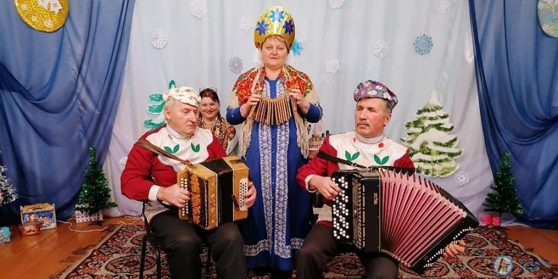 В Большеекатериновском ДК звучали веселые мелодии народных песен