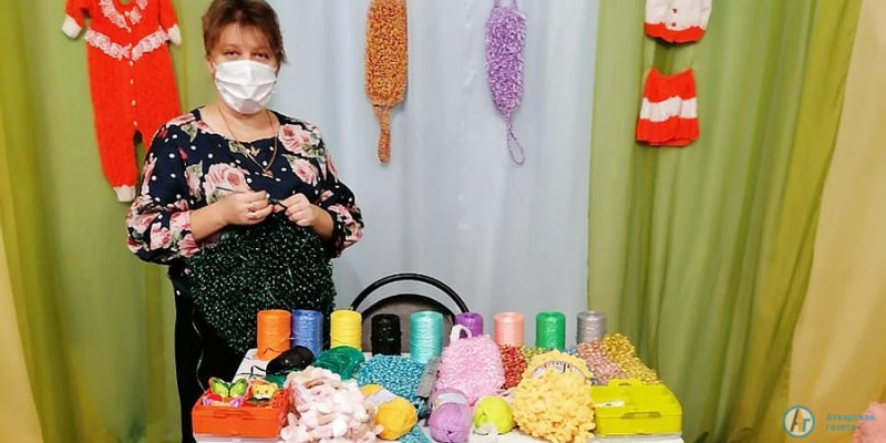 В Большой Екатериновке мать и дочь вяжут уникальные вещи